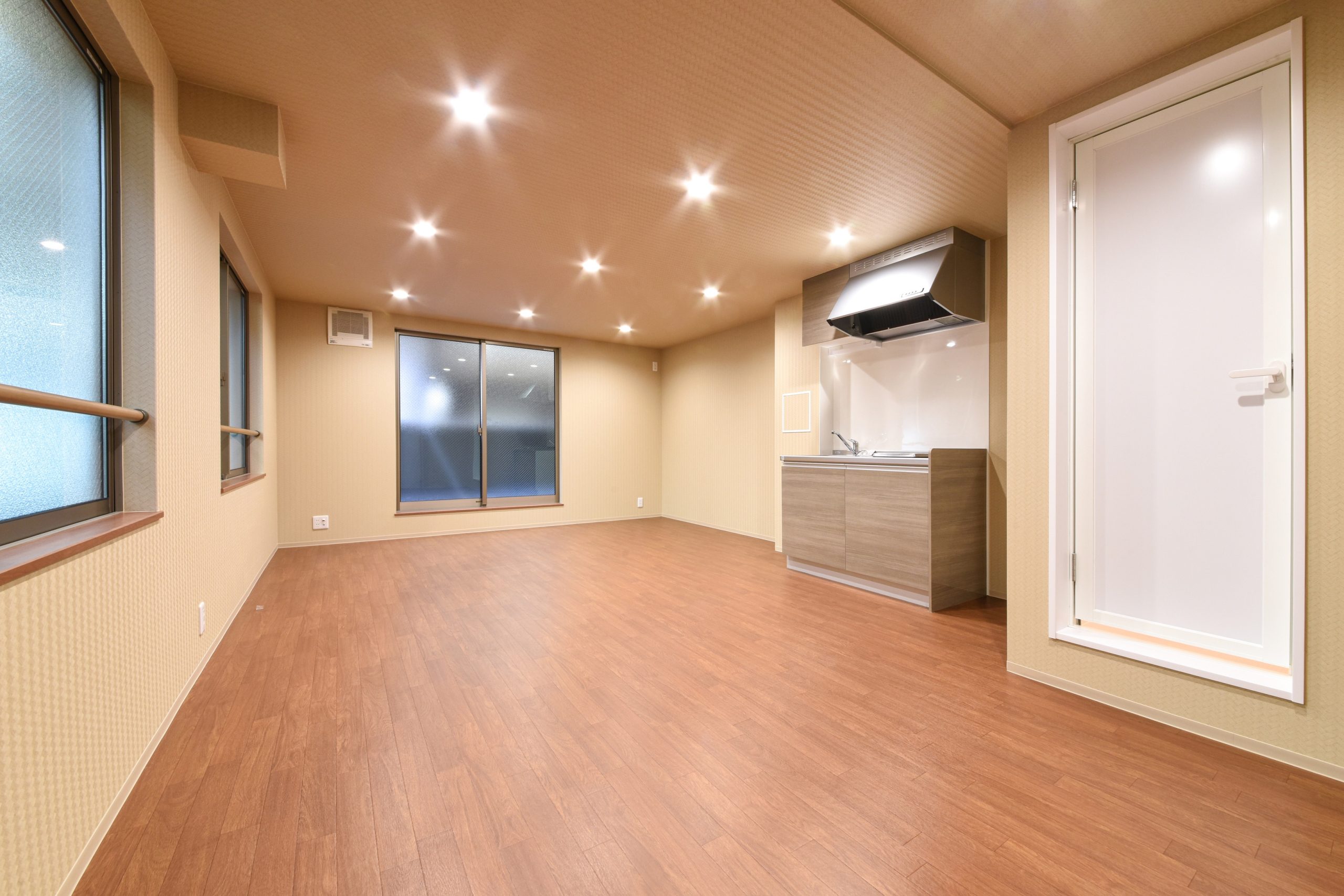 建物外観・内観