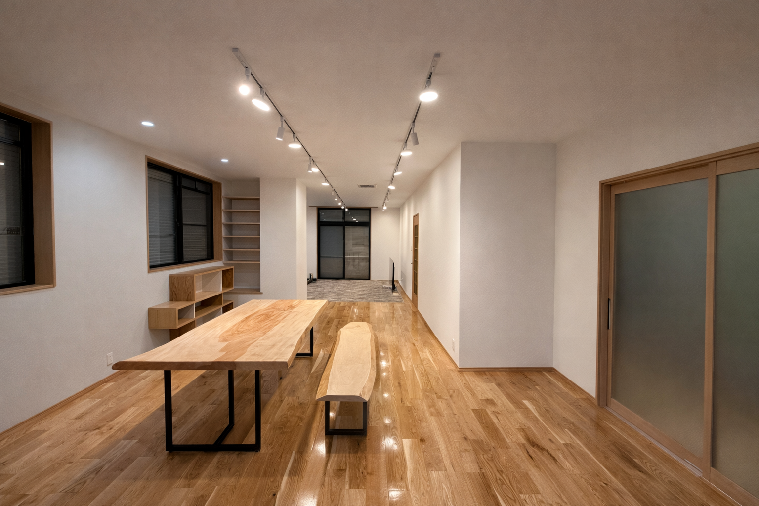 鉄筋コンクリート造２階建てのリノベーション工事