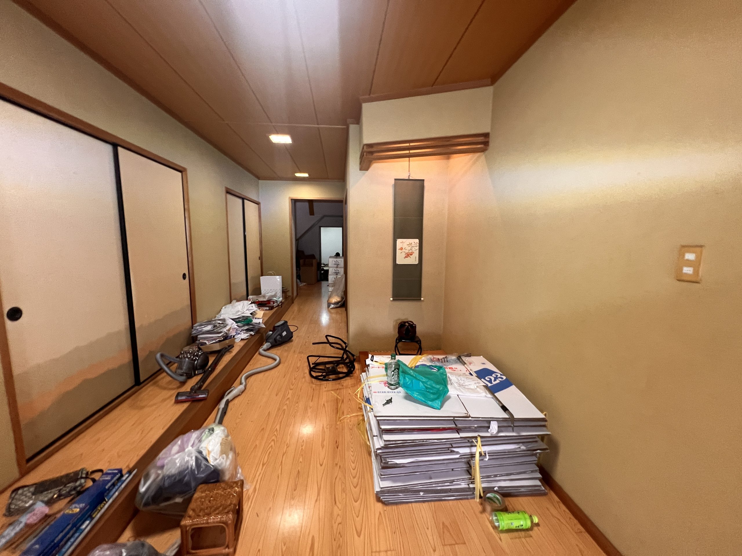 玄関ホールビフォー